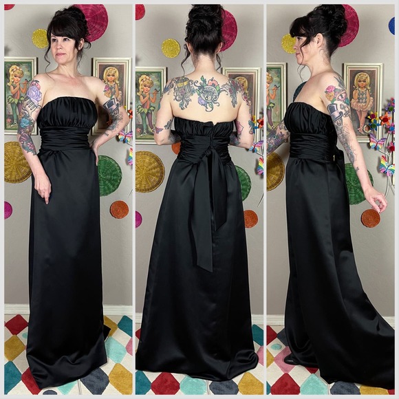 Vintage 1990s Black Satin Strapless Ruched Empire Waist Gown - Picture 3 of 7